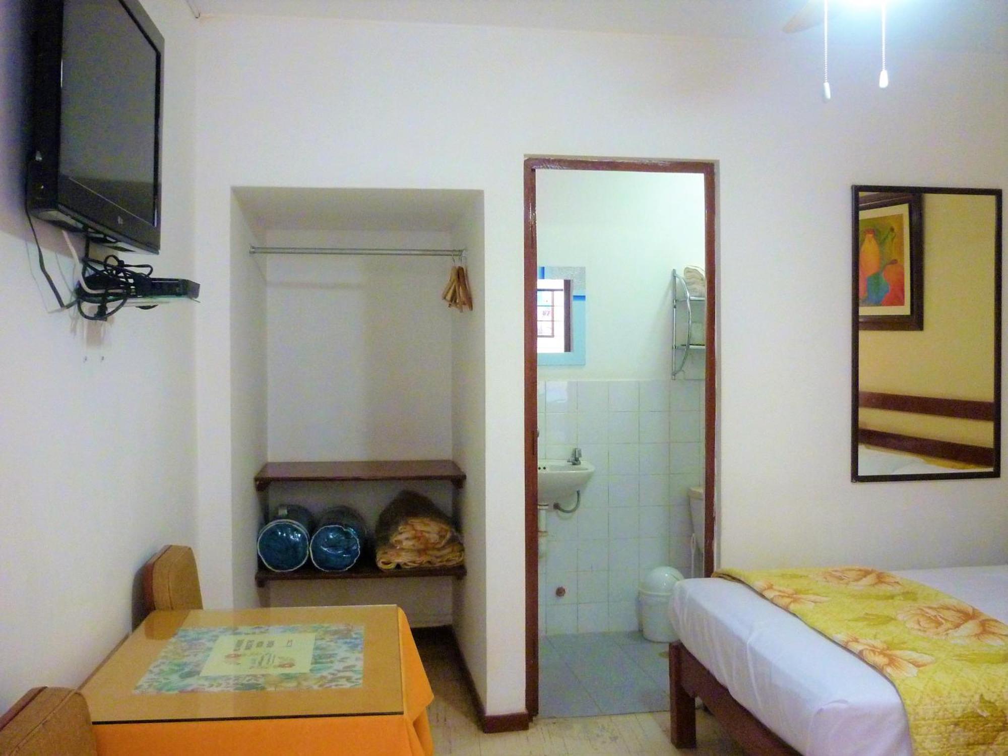 Anccalla Inn Guesthouse Nazca Ngoại thất bức ảnh